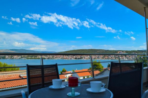 Отель Apartments Oklopčić  Трогир